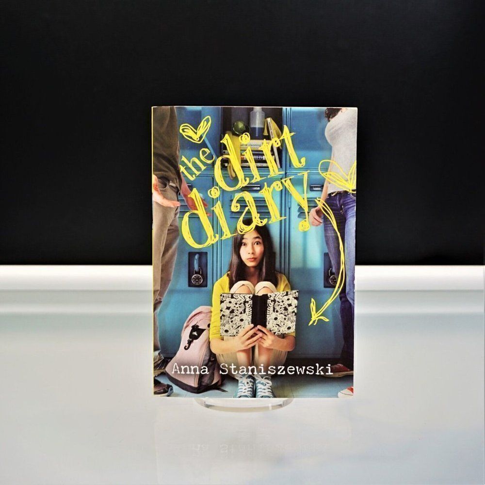 The Dirt Diary by Anna Staniszewski 2014 Scholastic Edition Paperback Juvenile
